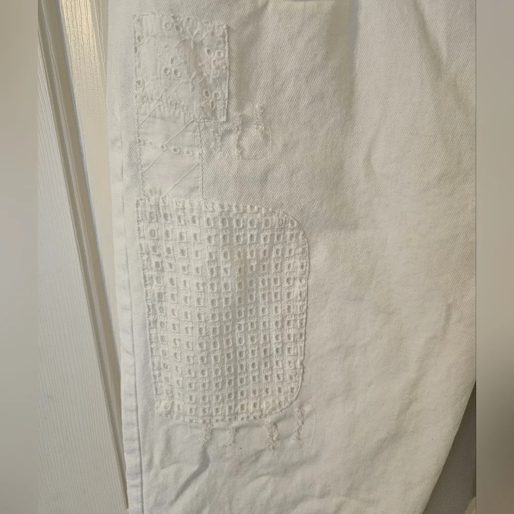 Lauren Ralph Lauren Women's White Eyelet Jeans Relaxed Taper Size 16 - Picture 2 of 9